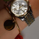 Bracelet jonc doré avec médaillon à graver