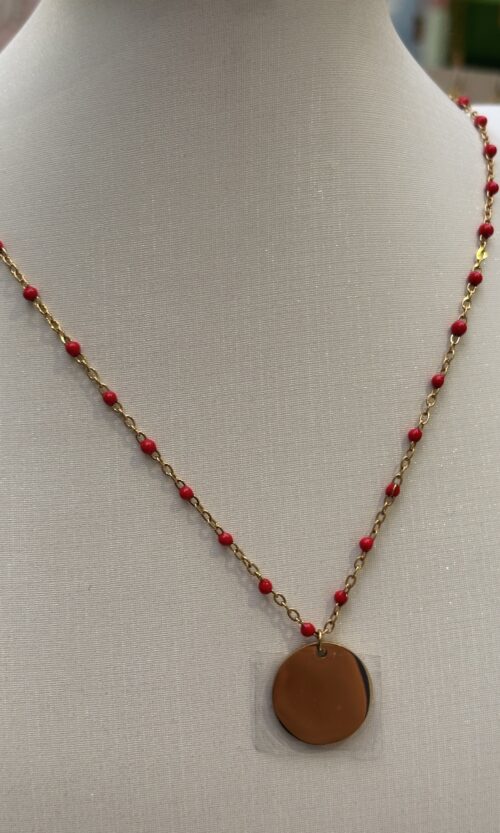 Collier perle rouge
